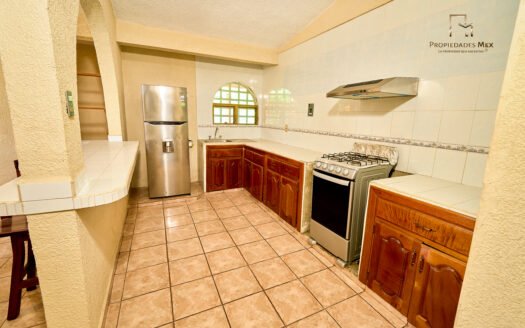 CASA EN RENTA EN COL. PIE DE CASA, LÁZARO CÁRDENAS, MICH.