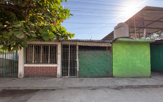 Casa en venta con amplios espacios en Lázaro Cárdenas, Michoacán