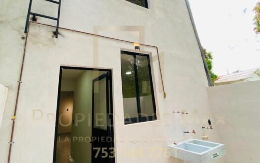 Casa en venta en Col. Flor de Abril, Lázaro Cárdenas – 2 recámaras